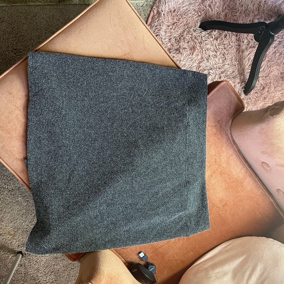 Covington Petite Stretch Tweed Skirt Rear Slit - Picture 1 of 3